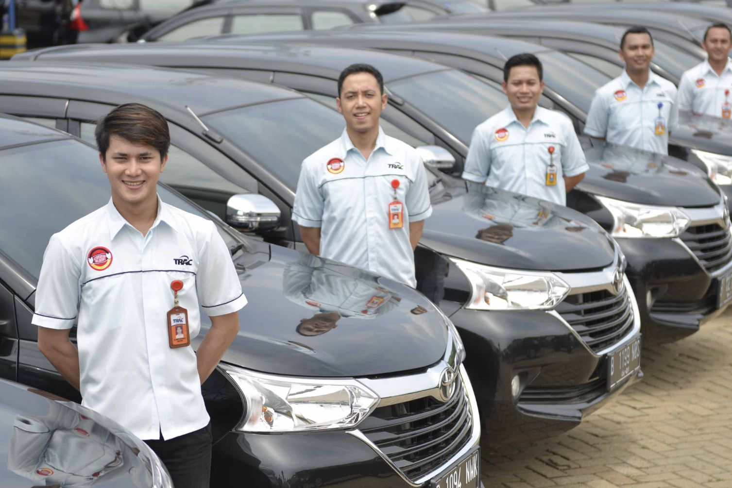 Revitalize After Eid Holidays Rent a Car Service with a Driver to Beat