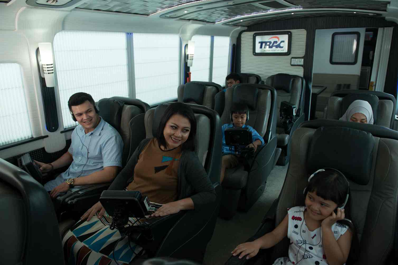 Serunya Mudik Lebaran Dengan Bus Luxury