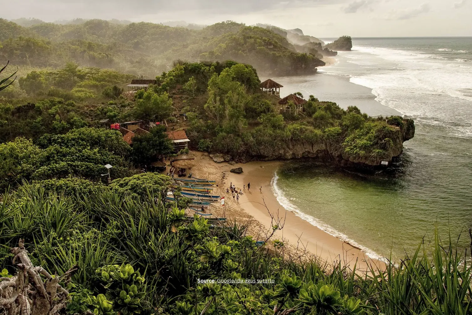 Pantai Sadranan – Gunung Kidul, Yogyakarta.webp