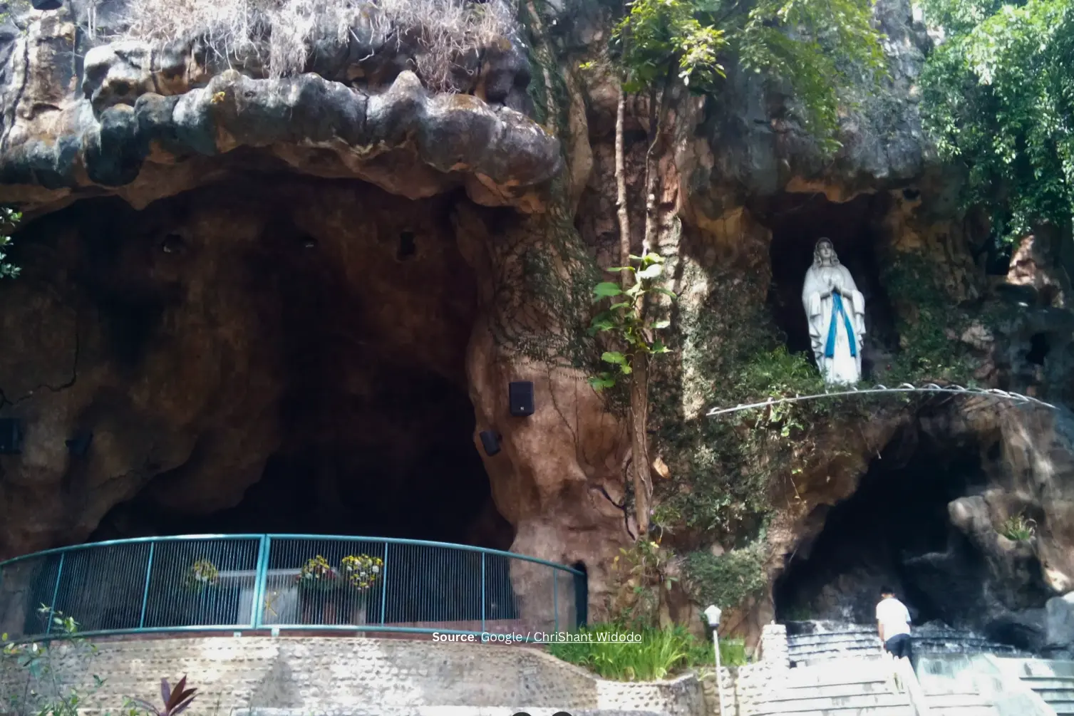 Gua Maria Lourdes Puhsarang - Kediri, Jawa Timur.webp