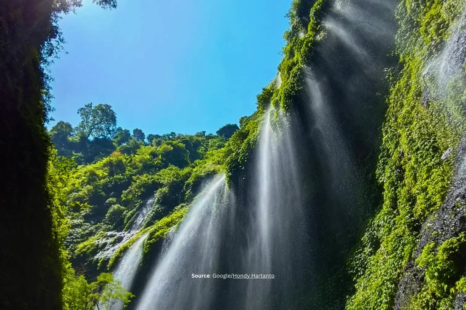Air Terjun Madakaripura – Air Terjun Tertinggi di Jawa.webp