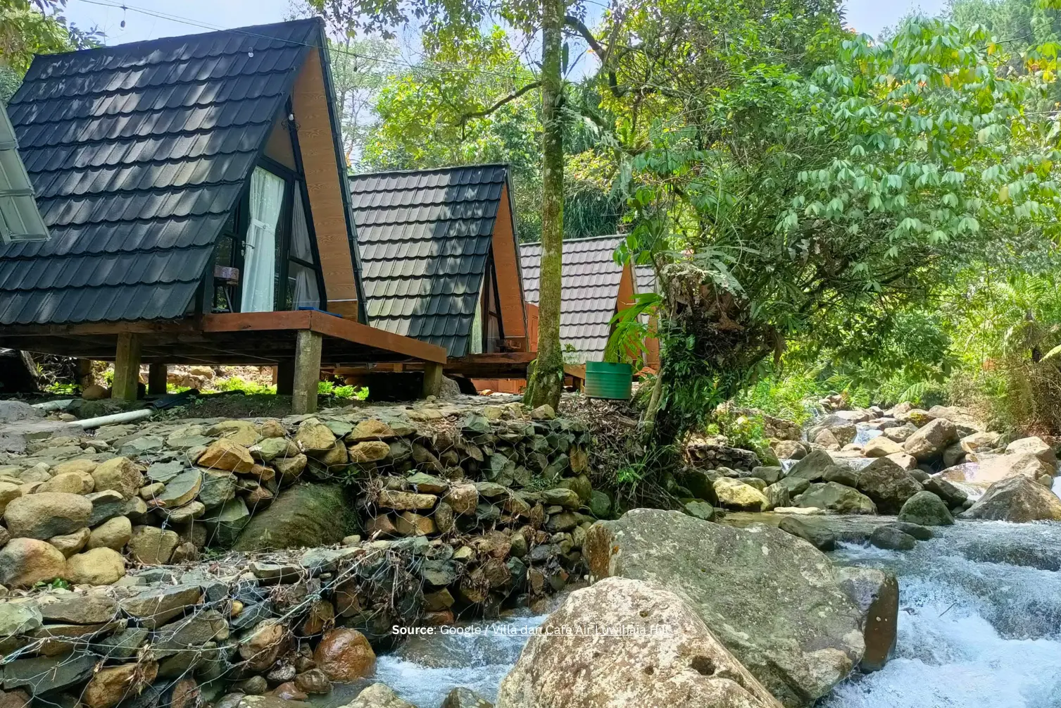 Villa dan Cafe Air Luwihaja Hill.webp