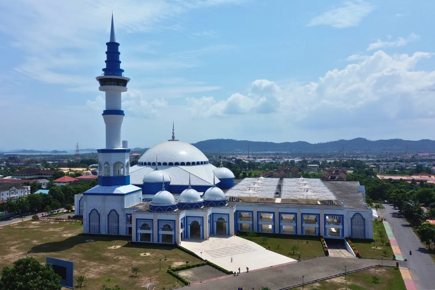 Masjid Raya Sultan Mahmud Riayat Syah.webp